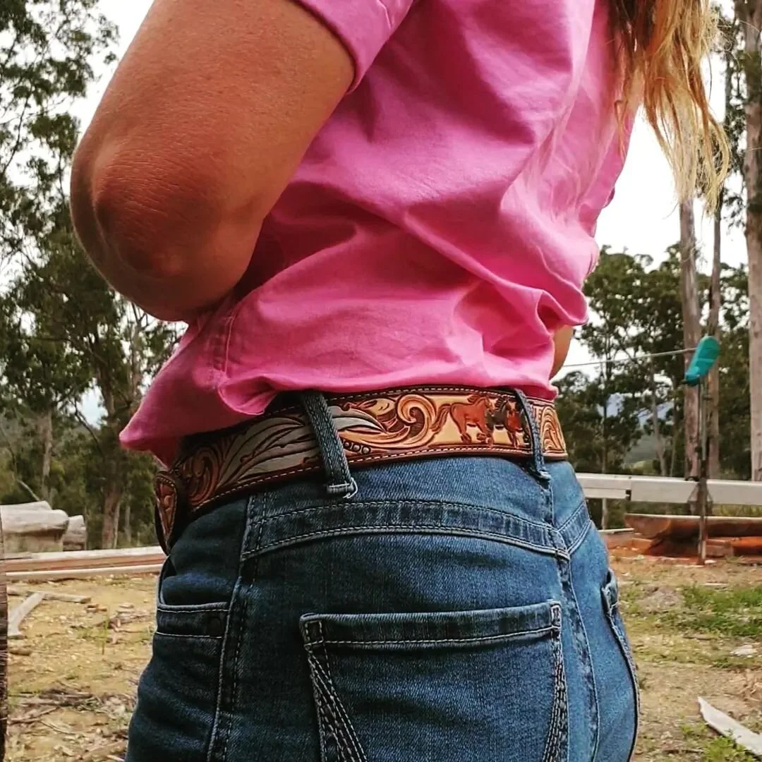 Shout out to Bec, from @brandedfaithaus for creating this amazing custom belt. She managed to get all the little details on there that I asked for. 

This belt is a tribute to my old trusty mare of 18 years. Now at 23 is she an amazing horse for my d