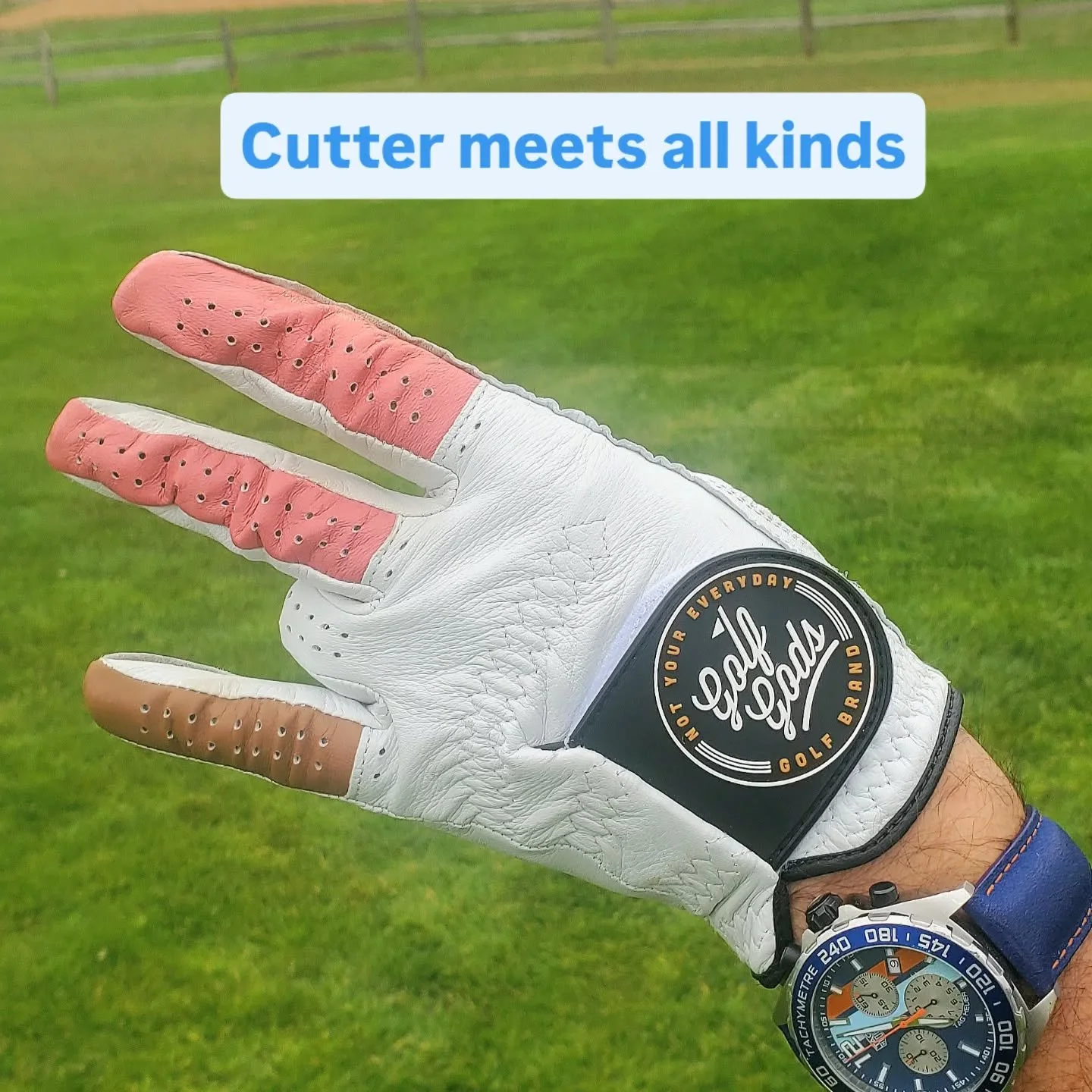 Cutter meets characters!
