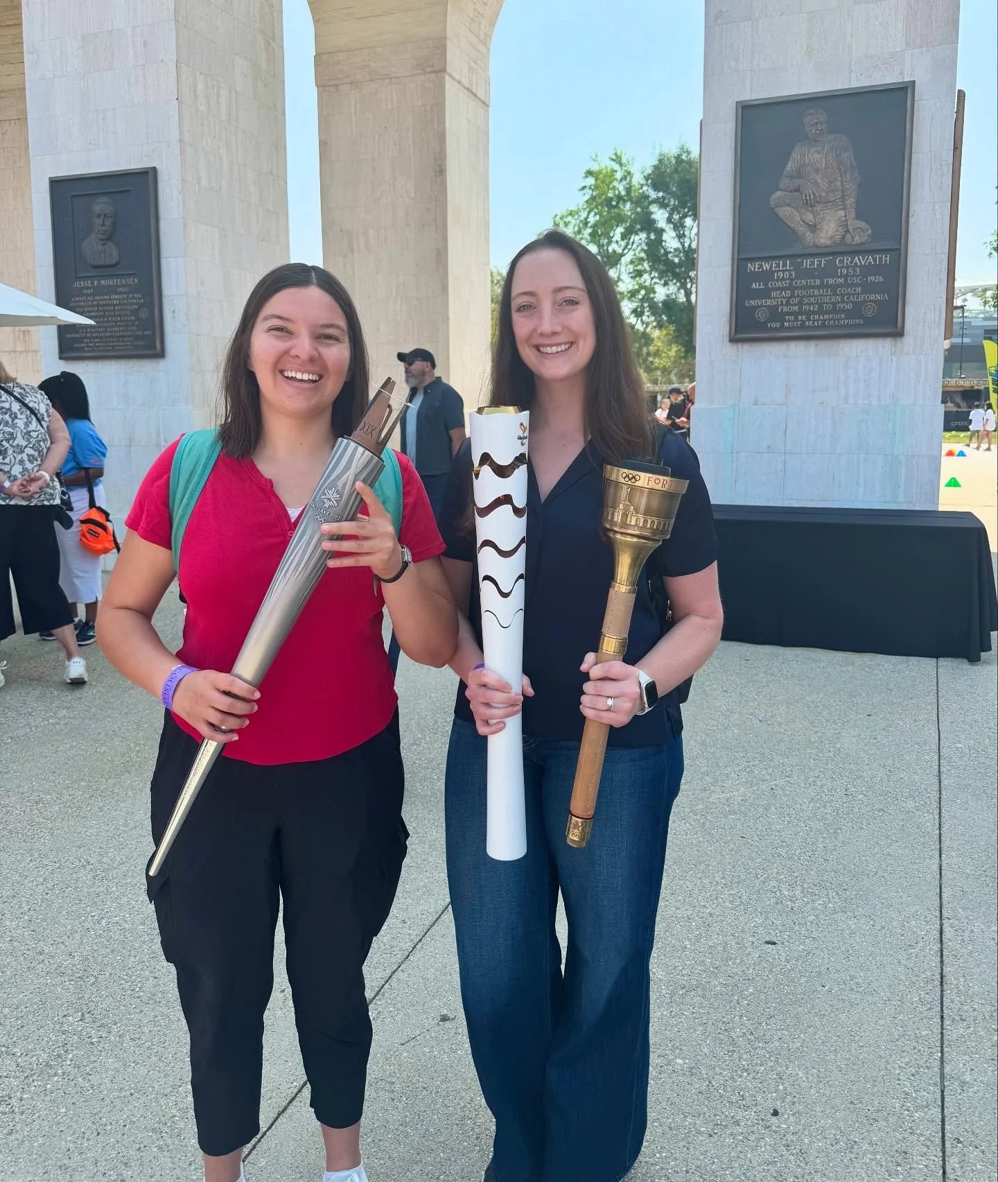 We are officially 3 years out from the 2028 Olympic and Paralympic Games in LA! It was an honor to be at the Coliseum today meeting the people working hard to ensure this event is a success. Together with @airvitalize, we shared our vision for clean 
