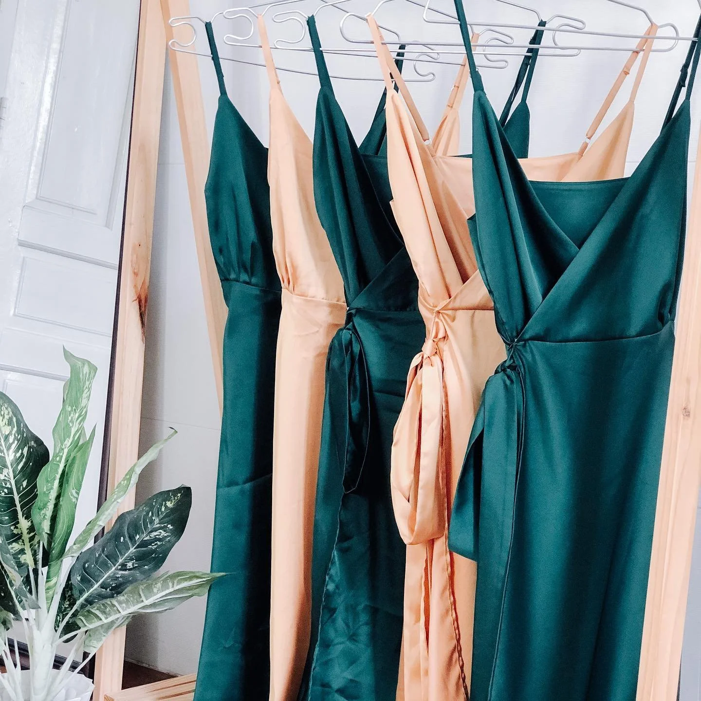 DIY WRAP DRESS - Bridesmaid dress from scratch