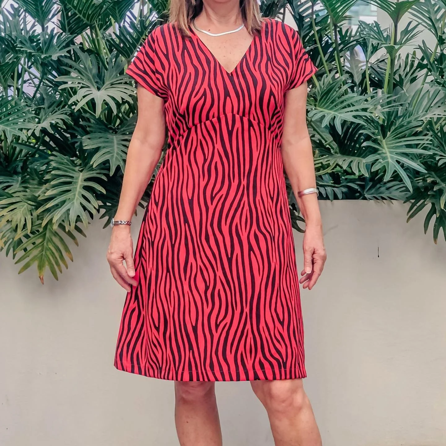DIY V-Neck batwing sleeve bustier midi dress | I made a dress for my Mother in law | Sewing tutorial