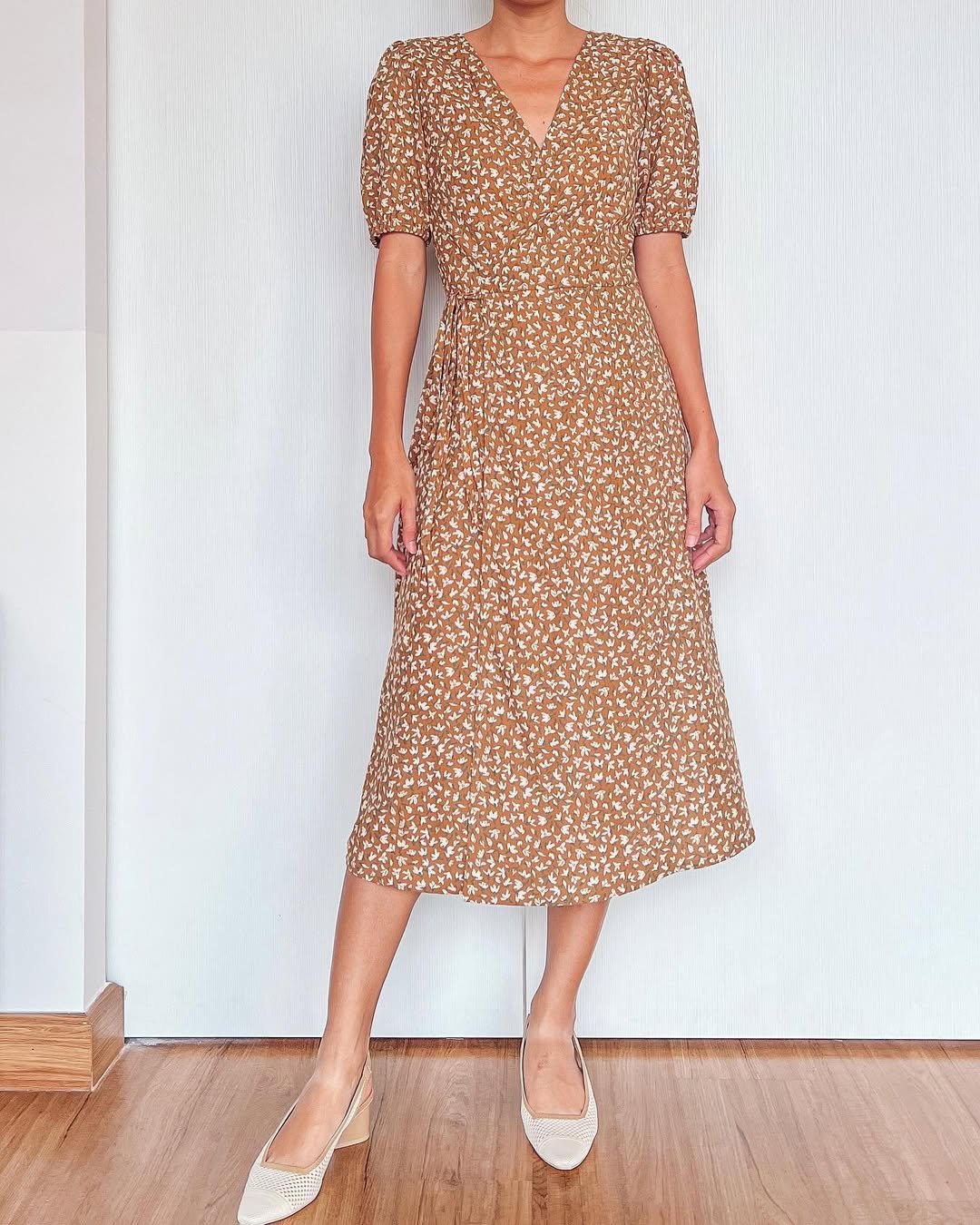 How to make a perfect Puff sleeve wrap dress | Clara dress - My first sewing pattern