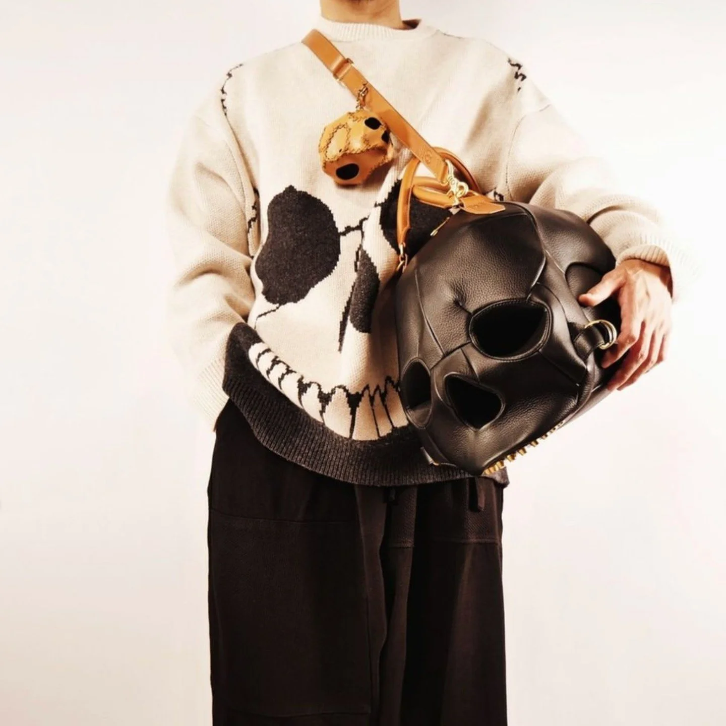 Still obsessed with all the works by @mutsu_by_pf for @prospectiveflow 💀⁠
⁠
✨ These pieces never fail to make me smile &ndash; edgy, playful, and a little reminder that fashion can flirt with mortality in the coolest way.⁠
⁠
1_Gasha 1.75 &ldquo;Skul