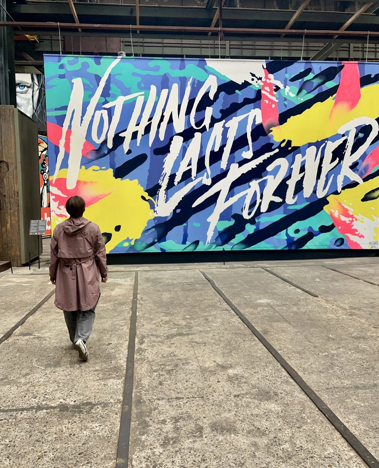 Nothing lasts forever &ndash; a good reminder to pay attention to the people and things around us while they are here.⁠
⁠
.⁠
.⁠
.⁠
⁠
#nothinglastsforever #impermanence #mementomori #streetart #graffitiart #urbanart #contemporaryart #artandmeaning #ar