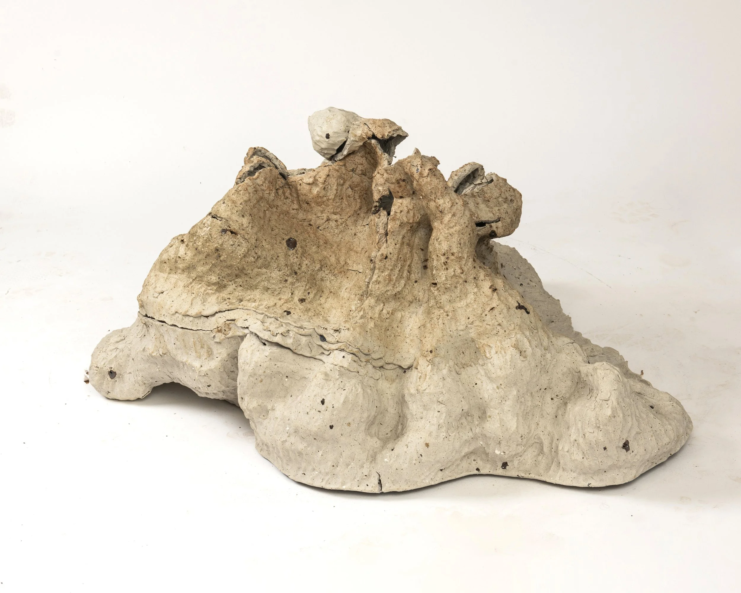 Becomings: sigh, 2025, stoneware ceramic: ball clay, bentonite trugel, silica, ash, 41 x 100 x 70cm. 