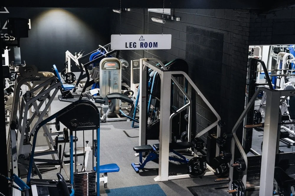 Pin Loaded vs Plate Loaded Gym Machines: What’s the Difference?
