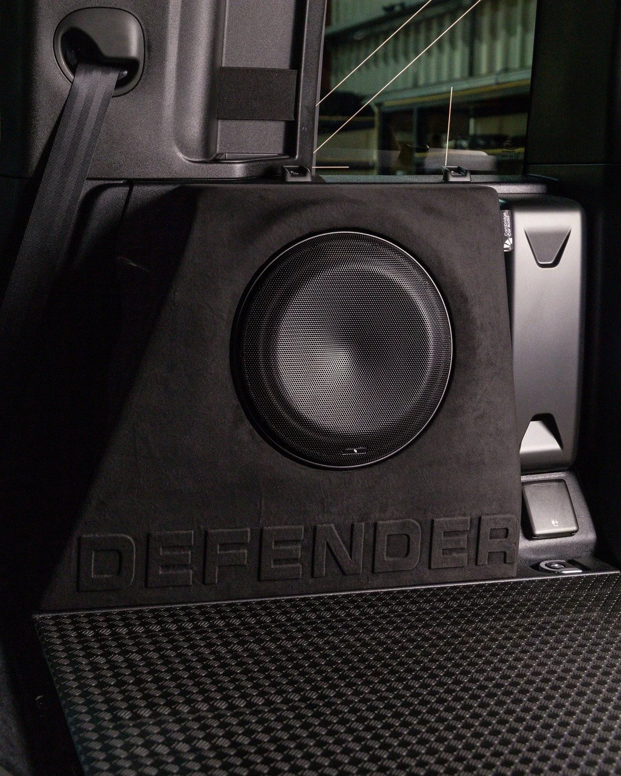 🔊 Defender Octa sound system upgrade – Stage 7: Custom 10” subwoofer 🔊
The bass has arrived 👑
We’ve fitted a 10” Hertz Mille Pro subwoofer into a fully custom enclosure, perfectly integrated into the rear of this Defender