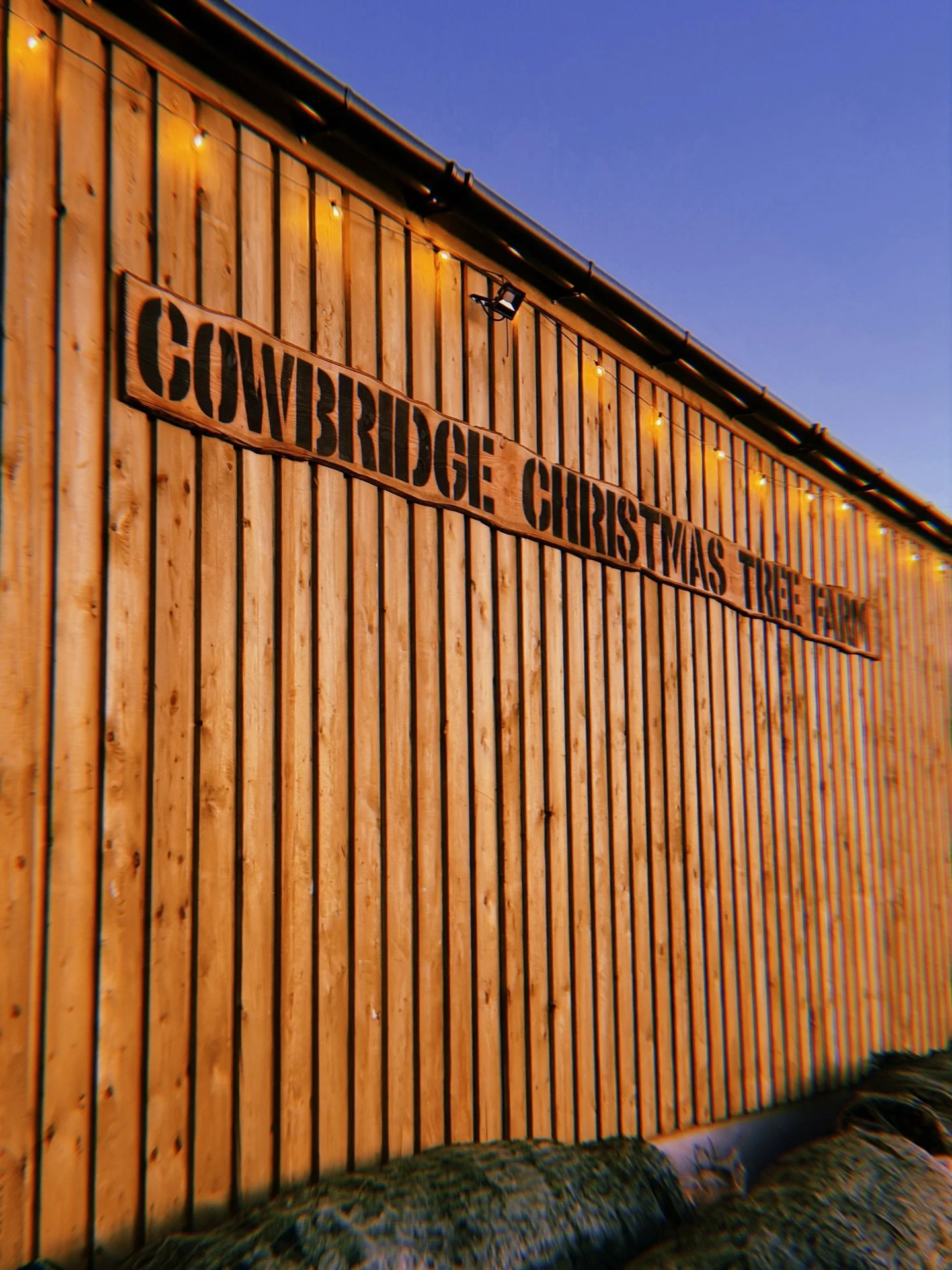 Who&rsquo;s super excited to kick start our opening weekend?! We even had our first ever customers in the field, thanks for coming out guys!! 🎄 

Don&rsquo;t let the weather put you off tomorrow as we have plenty of trees inside our new barn too! ✨ 