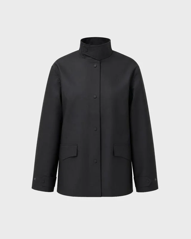 Homage to the traditional blouson in the fully taped PU construction.