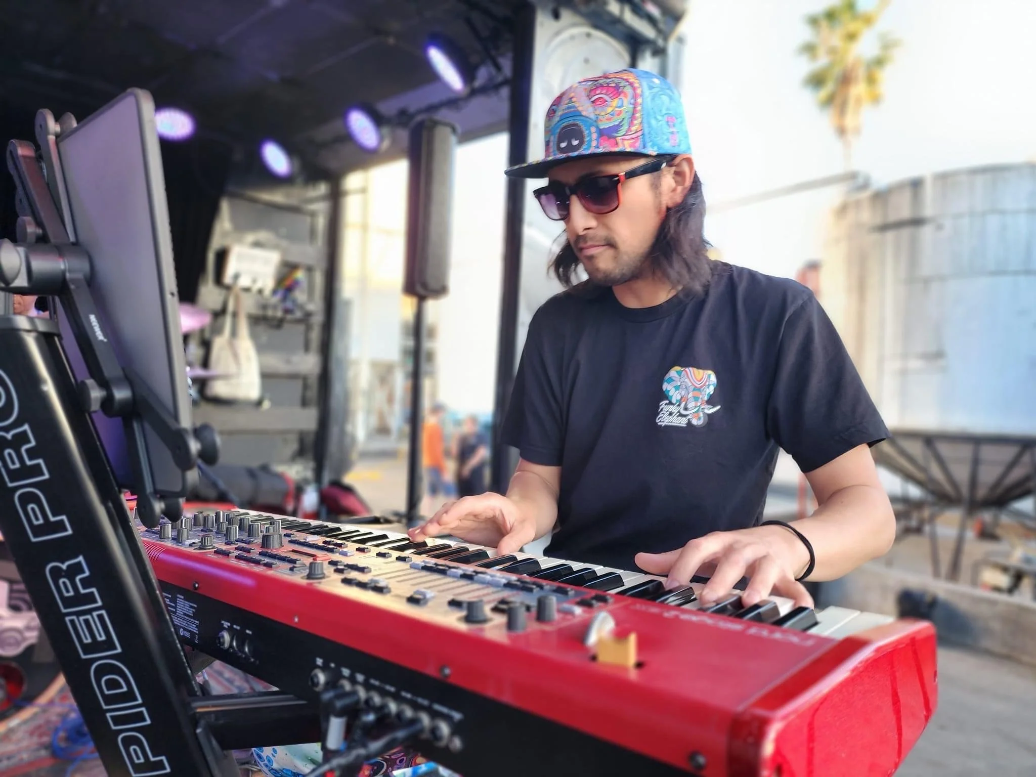 Kevin Wong (Keyboards / Keybass)