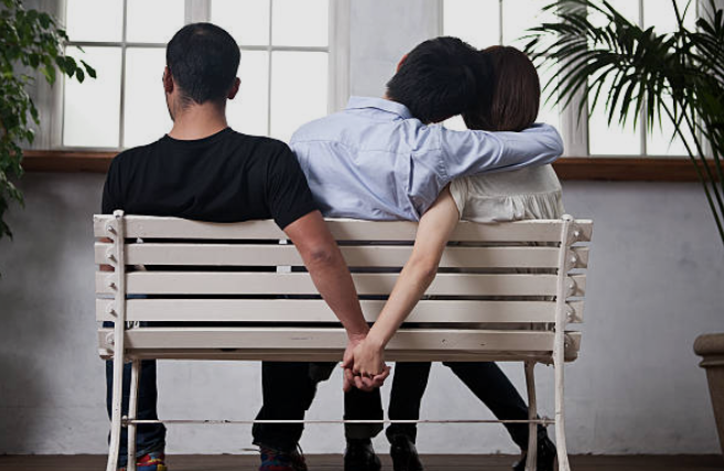Signs Your Partner May Be Hiding Guilt: Infidelity, Secrecy, and Relationship Red Flags