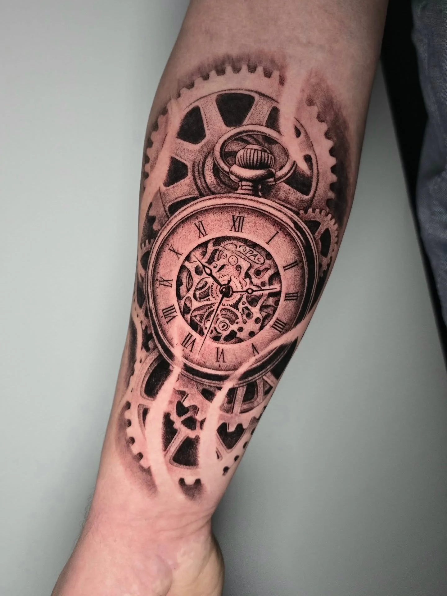 ⚡️PROJET MONTRE A GOUSSET⚡️

Merci Yann pour m'avoir confi&eacute; la r&eacute;alisation de ton 1er tatouage.
N'h&eacute;sitez pas &agrave; me contacter par mail pour discuter de vos projets &agrave; arnaud.gomet@gmail.com 

🏠 @le.spot.tattoo.nantes