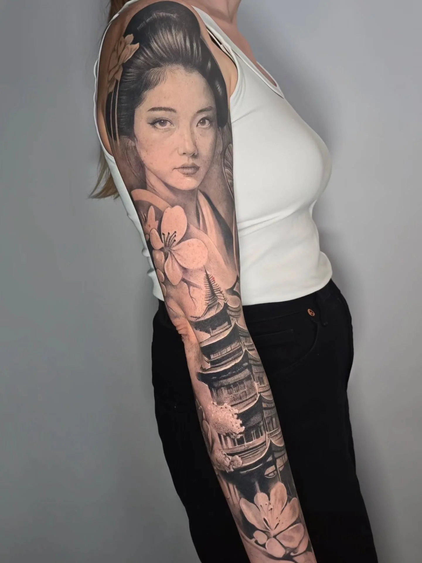 ⚡️PROJET GEISHA ⚡️

Merci Virginie de m'avoir fait confiance pour la r&eacute;alisation de bras sur le th&egrave;me de l'Asie.

N'h&eacute;sitez pas &agrave; me contacter par mail pour discuter de vos projets &agrave; arnaud.gomet@gmail.com 

🏠 @le.