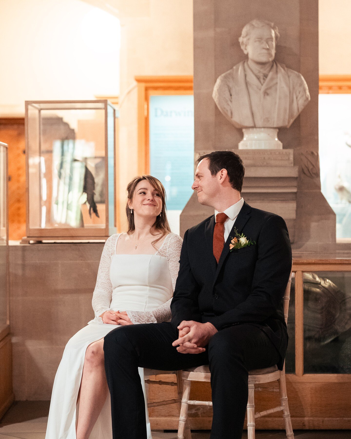 Georgie &amp; Henry's wedding was the first to ever be certified in Oxford's Museum of Natural History main ground floor! I'm very lucky to be the first to photograph this unique event. @morethanadodo 

.
.
.
#weddingphotography #oxfordweddingphotogr