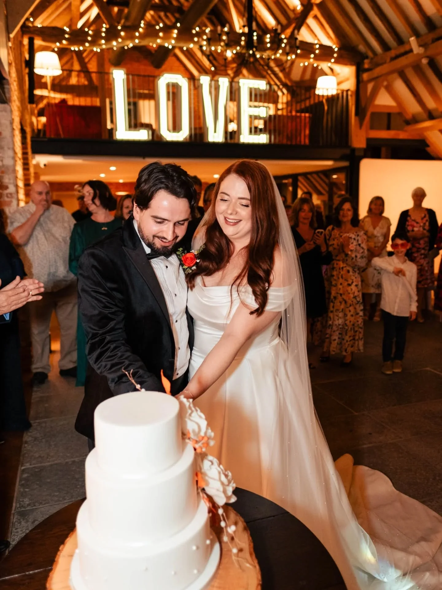 Ellie &amp; Will&rsquo;s beautiful March wedding at @rackleysbarn 🤍 We couldn&rsquo;t have asked for better weather, and E&amp;W made the most of it with their guests in the garden, before heading to the sunset field later on. The perfect way to kic