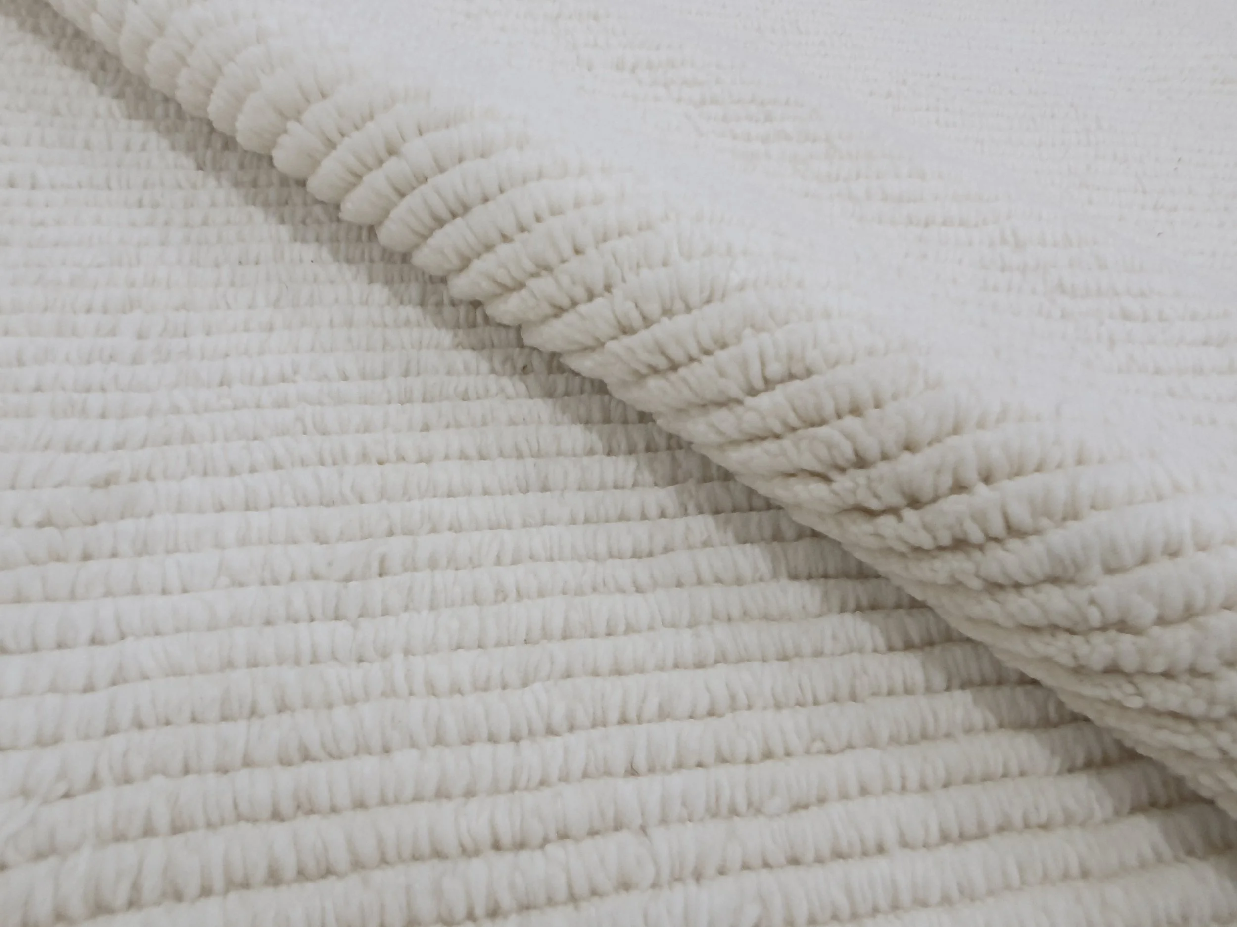 Cool White (closeup)