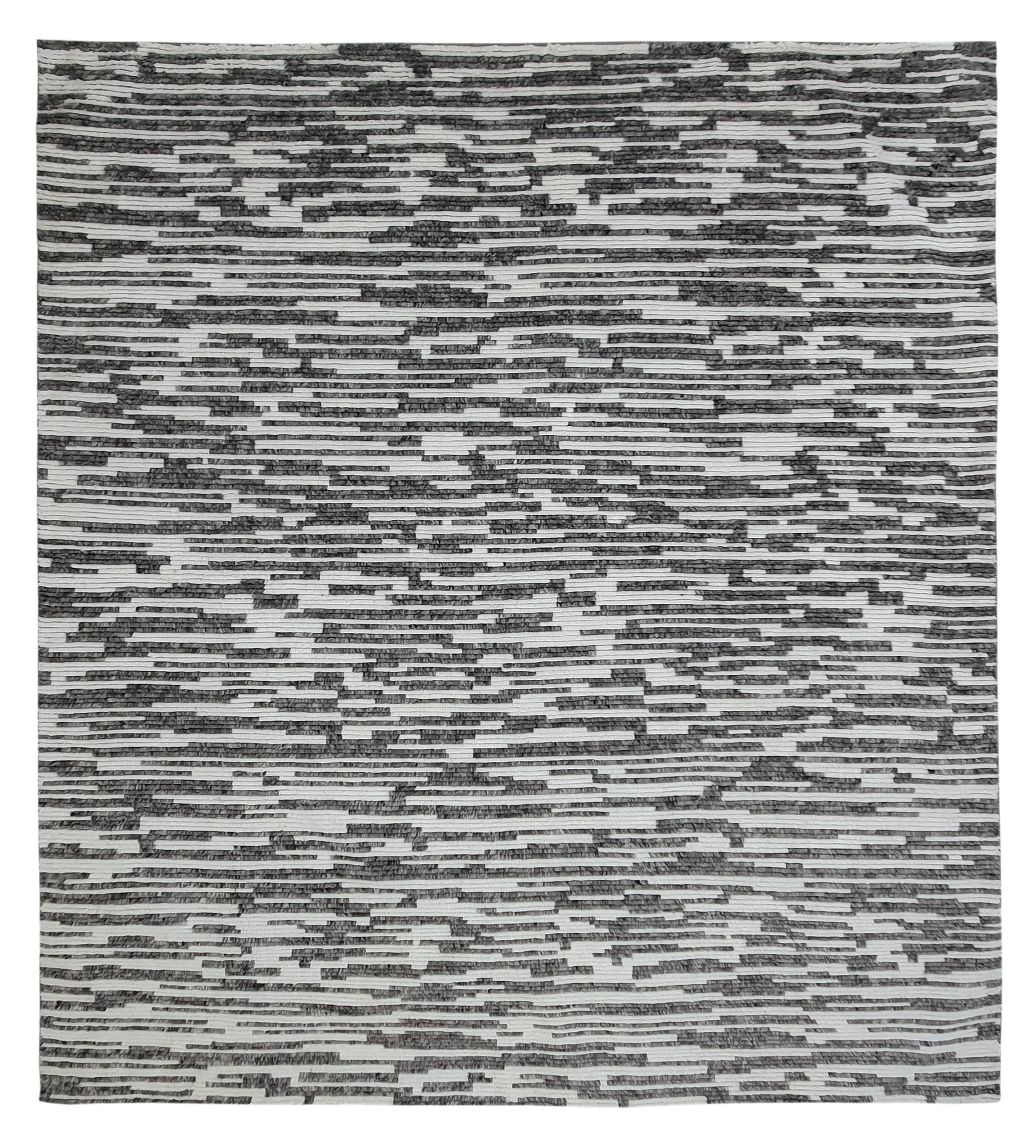 Cool Charcoal/White