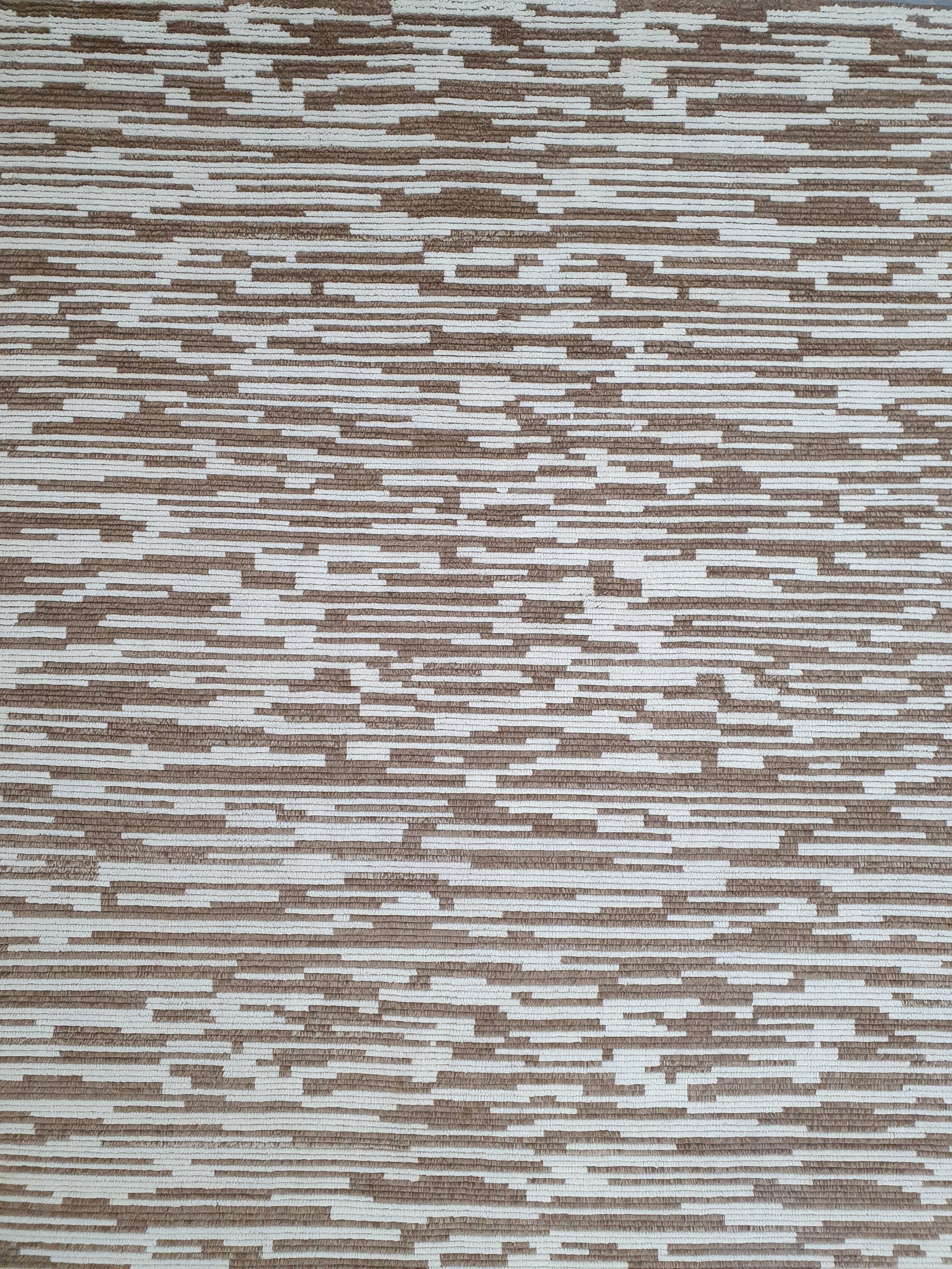 Cool Brown/White