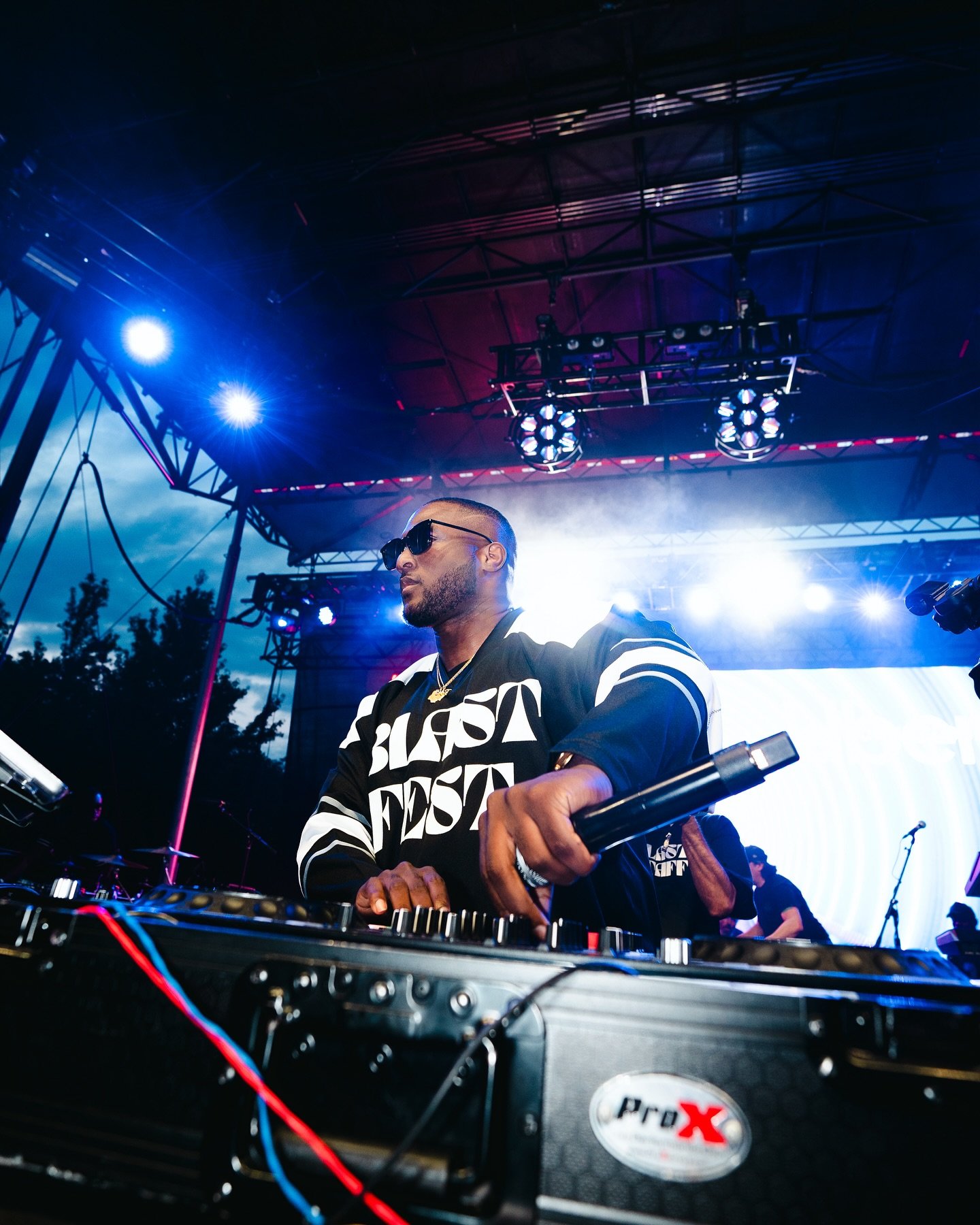 @ogblast brought the HEAT&hellip;but what else did you expect? 🔥

📸: @respectivecollective 

#blastfest #afrobeats #afrobeat