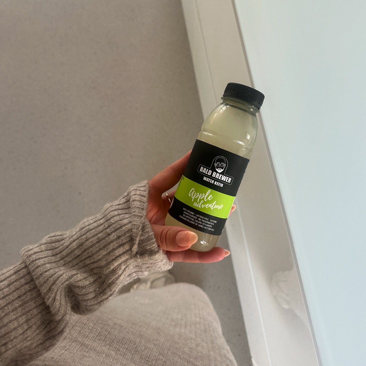 An apple flavoured probiotic drink.. 🍏✨🫶🏼