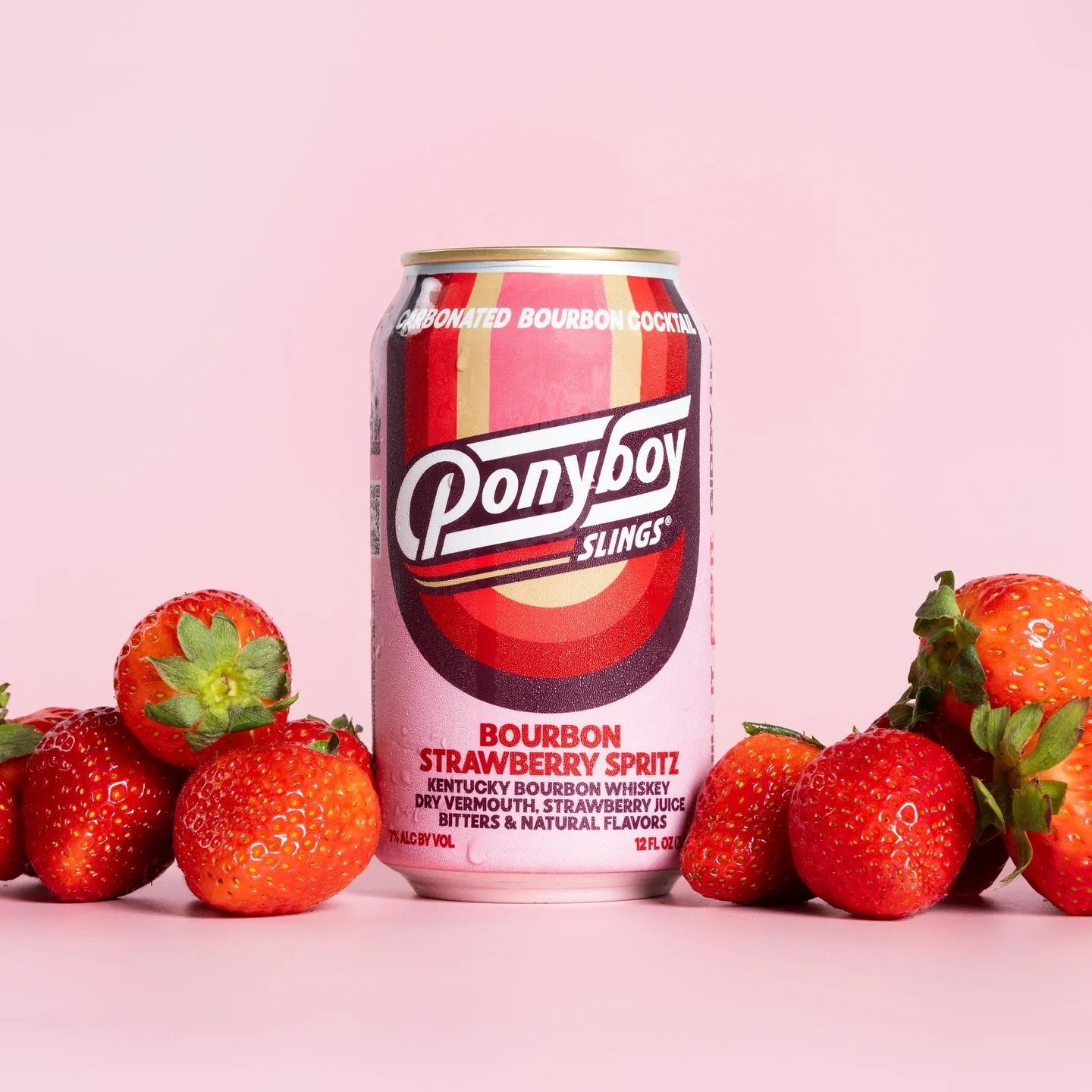 🍓🥃BOURBON STRAWBERRY SPRITZ🥃🍓

🍓Real strawberry juice makes this nostalgic soda style cocktail delicious and refreshing! With only 14g of pure cane sugar, it&rsquo;s light and full of strawberry goodness. 

🍕Perfect for pizza, sandwiches, salad