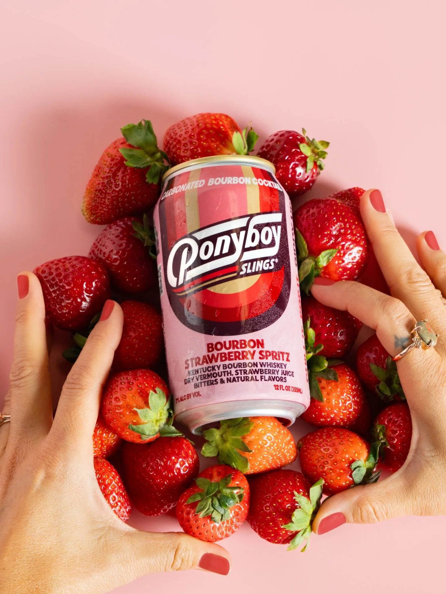 🍓💃🏼Move over Aperol, it&rsquo;s Strawberry Spritz season💃🏼🍓

Fill up your favorite wine glass with ice and a Strawberry Spritz Ponyboy and let your weekend begin😎

📸 @neonbites 👏🏼👏🏼👏🏼
📸 @rachaelfpayne 🍓🍓🍓

#moveoveraperolspritz #spr