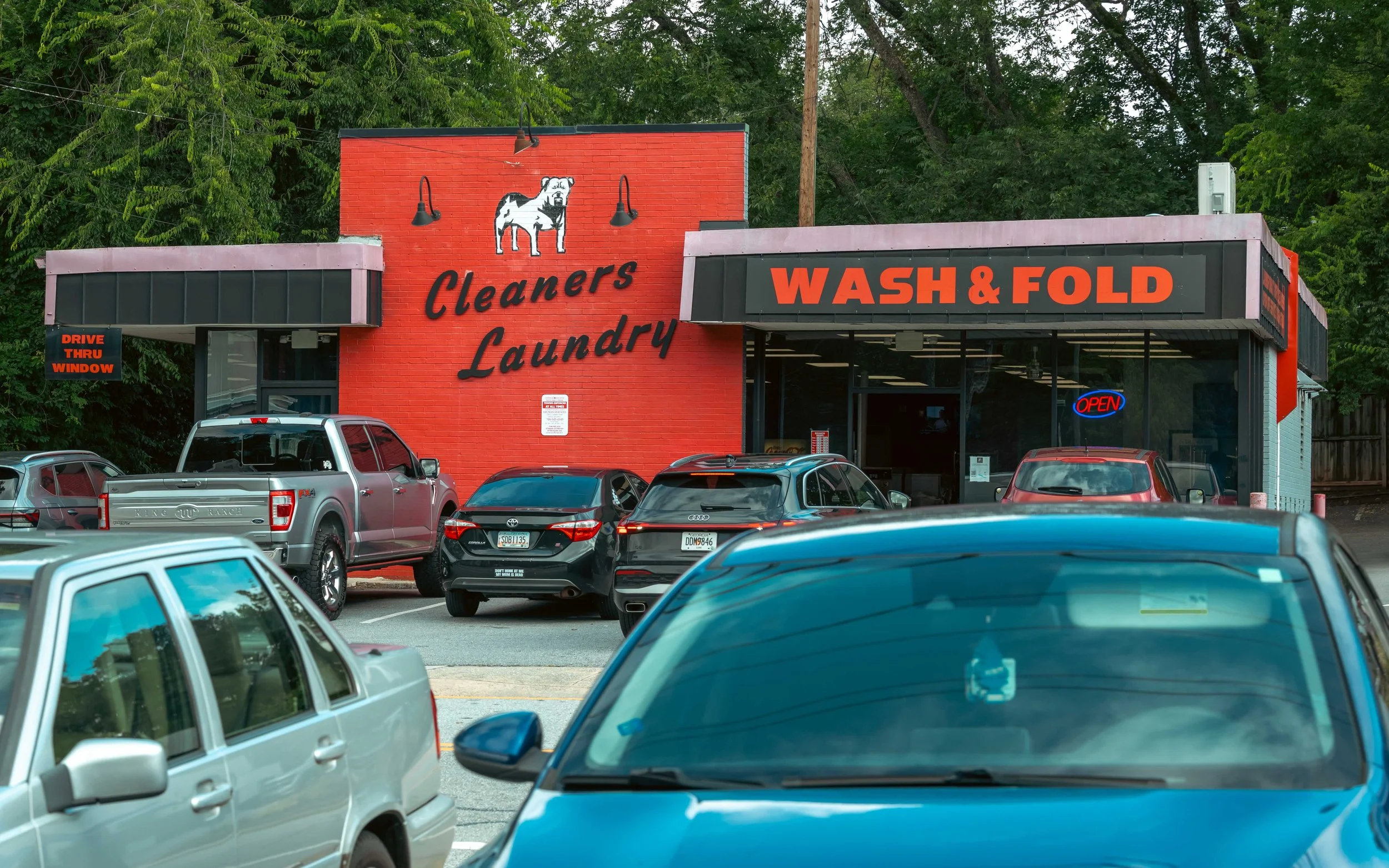 Bulldog Laundry_02.jpg