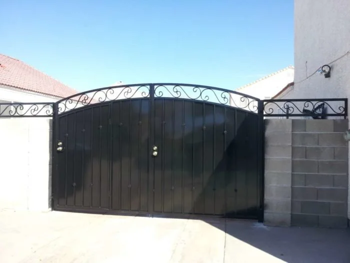 DOUBLE-GATES-17-700x525.jpg