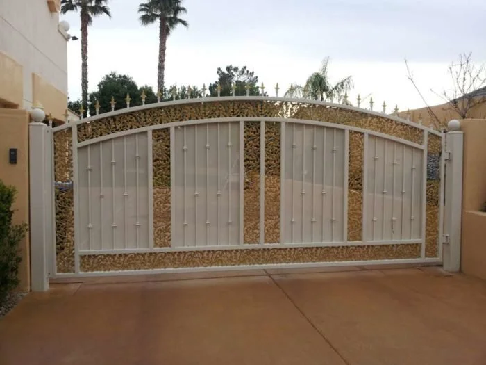 DOUBLE-GATES-18-700x525.jpg