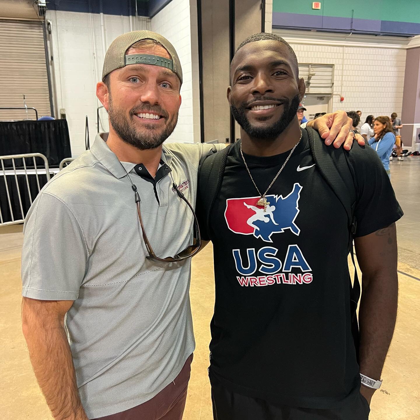 Hey! This Coach Green guy looks familiar 👀

Always great to see and catch up with our guy @whoisjamesg 🙌🤝.
Miss the Greens in the Burg @chandgreen!