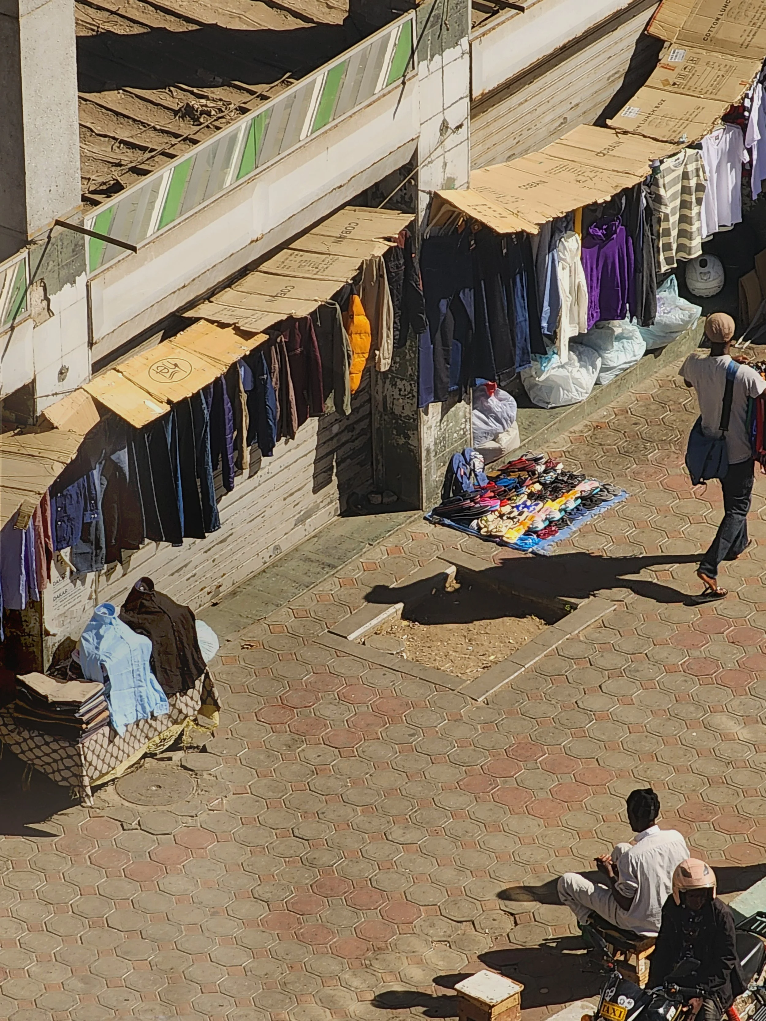 Street Setup, Rue J. Gomis, Dakar