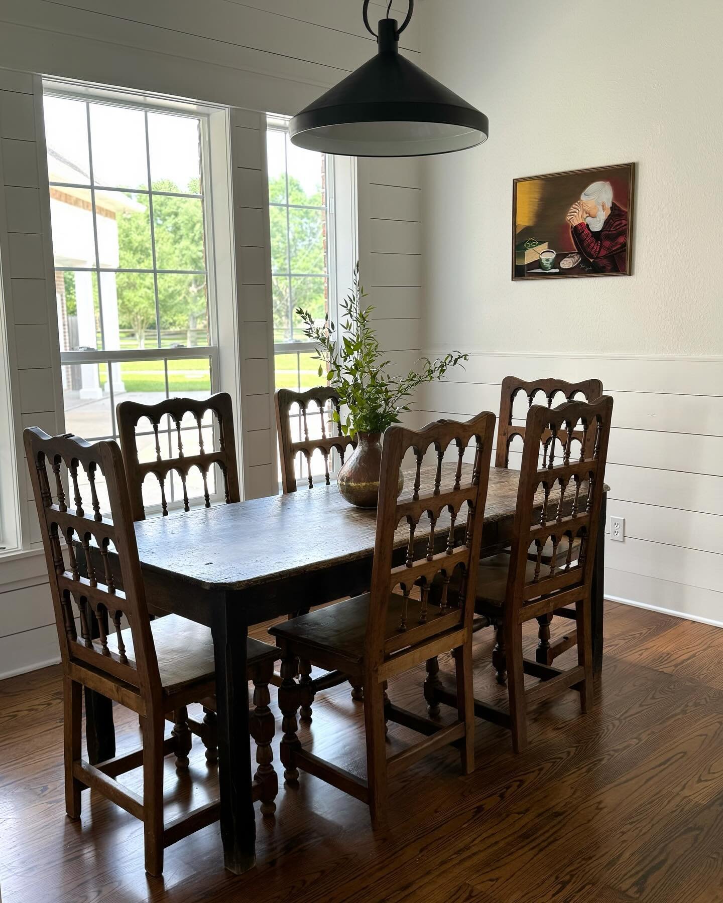 I didn&rsquo;t know new chairs in our breakfast room could make me smile every time I look at them. I snagged them at the Round Top Winter Show &amp; finally just got them into place a week ago. I was shopping for clients but when I saw them &amp; im