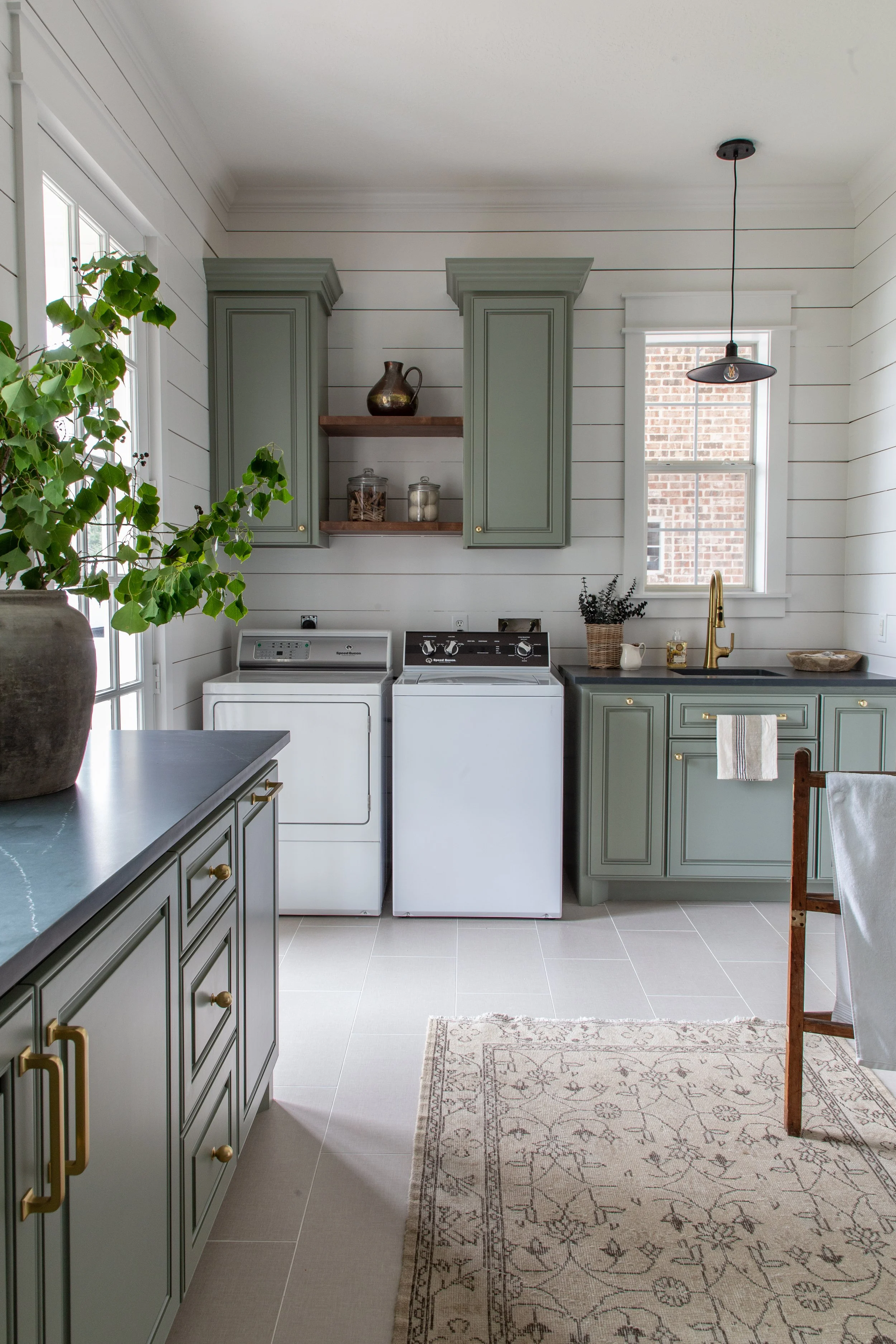 The Ultimate Guide to Designing a Laundry Room That Actually Works ...