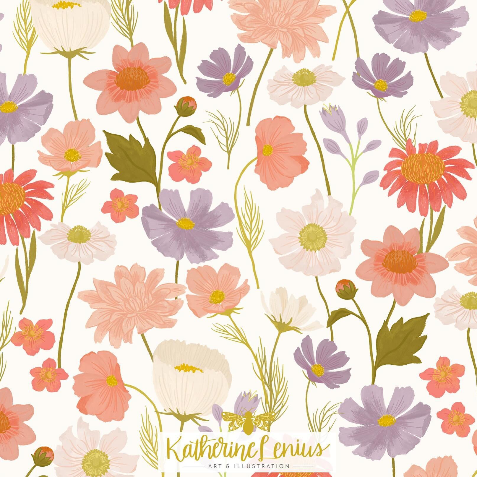 It&rsquo;s almost flower season and I can&rsquo;t wait!! Every year I kind of forget how nice it is to move into spring and summer. Like, oh yeah! This is lovely! What a nice surprise. 🌸🌼🌺 

#floralpattern #floralillustration #surfacepatterndesign