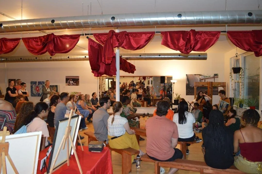 Photo Taken by AMARI @bluurreddd