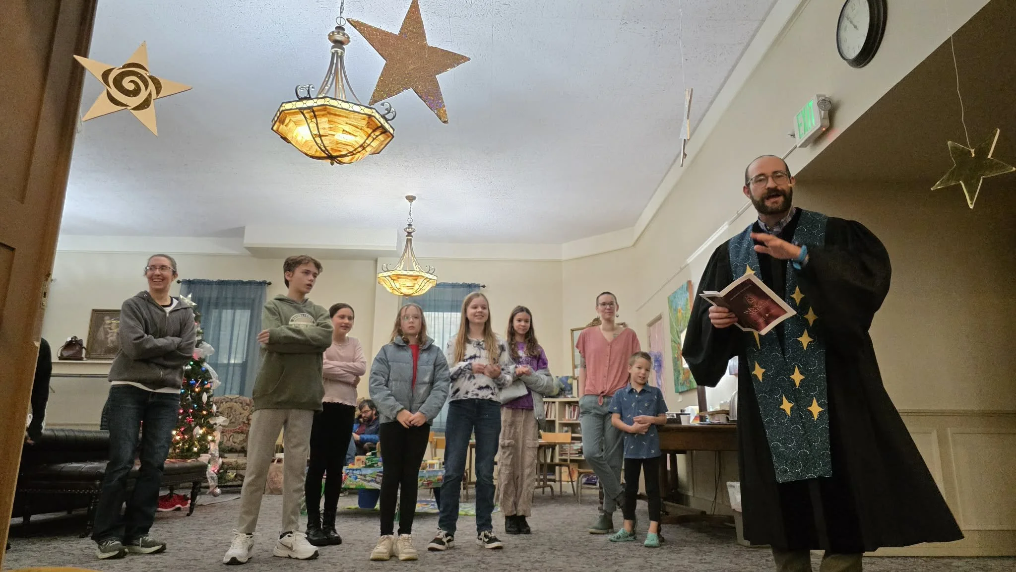 Music &amp; Arts Christmas &amp; Decorating Party