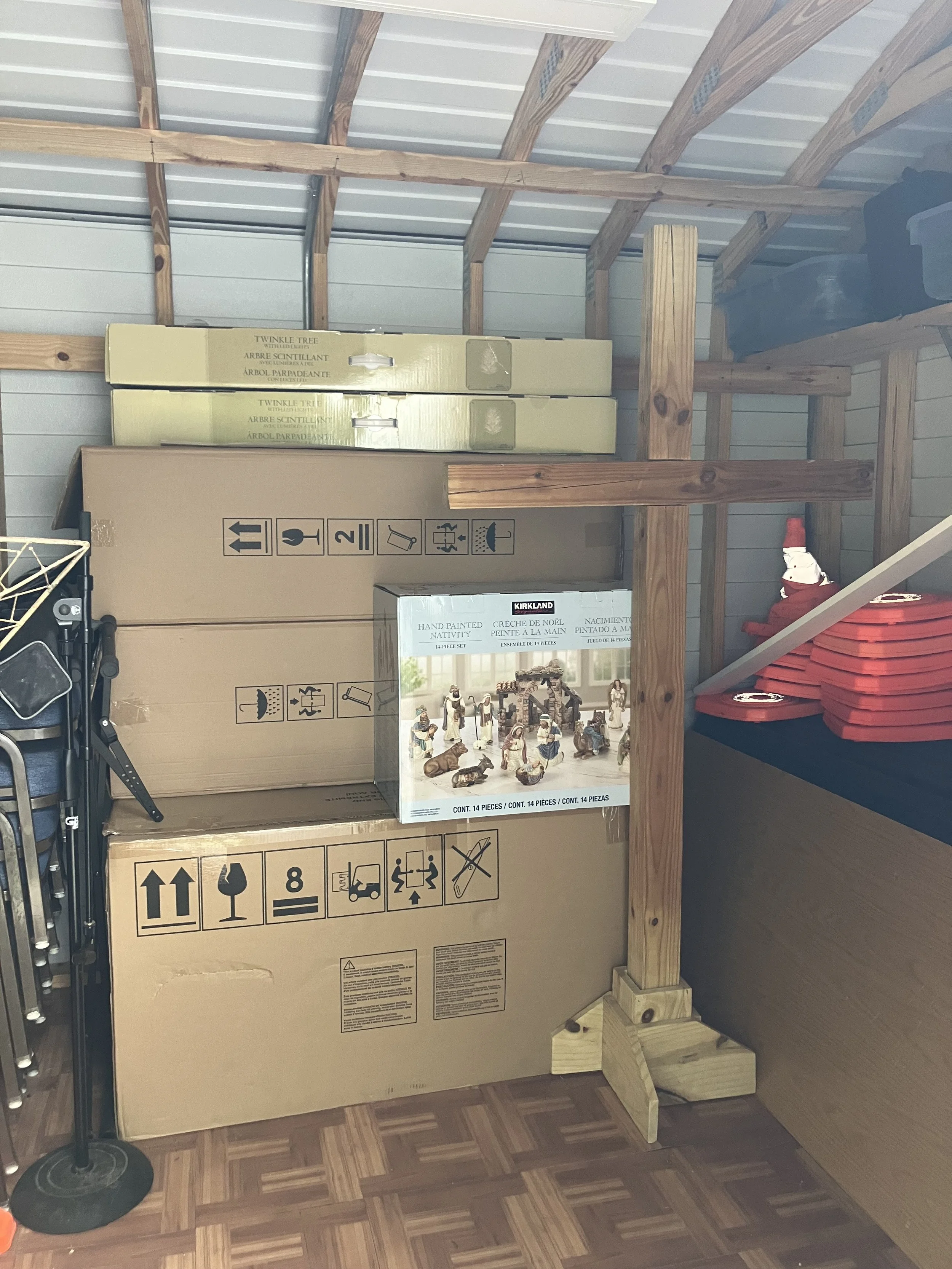 Miami Chapter Packs Up Christmas