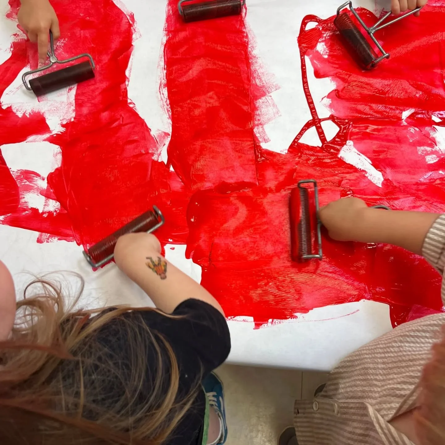 Fall is the perfect time to learn about Farms! Room B created their own classroom farm by painting a barn and filling it with farm animals.  In the process we learned how to use glue and glue sticks and tried painting with marbles. The children had f
