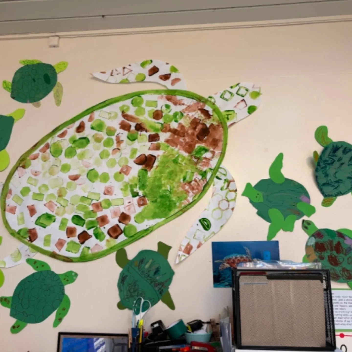 At open house this year, our TK classroom featured some of their most recent artwork. Along with each piece, TK teachers provided an explanation telling visitors how each art piece was made and what skills were practiced. This was such a fun way for 