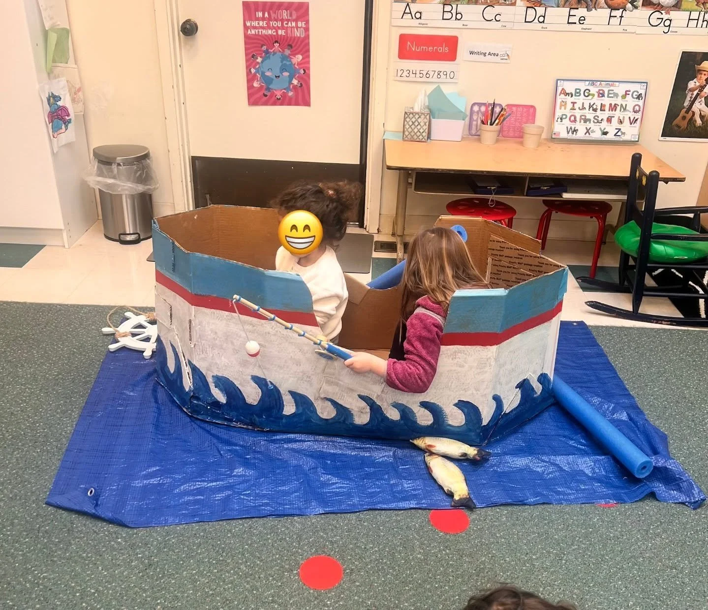 Recently in classroom C, kiddos have been very excited to work together as a team to create a great ocean mural! They independently created a variety of sea creatures (turtles, sharks and fish) and got the opportunity to use their cutting, painting a
