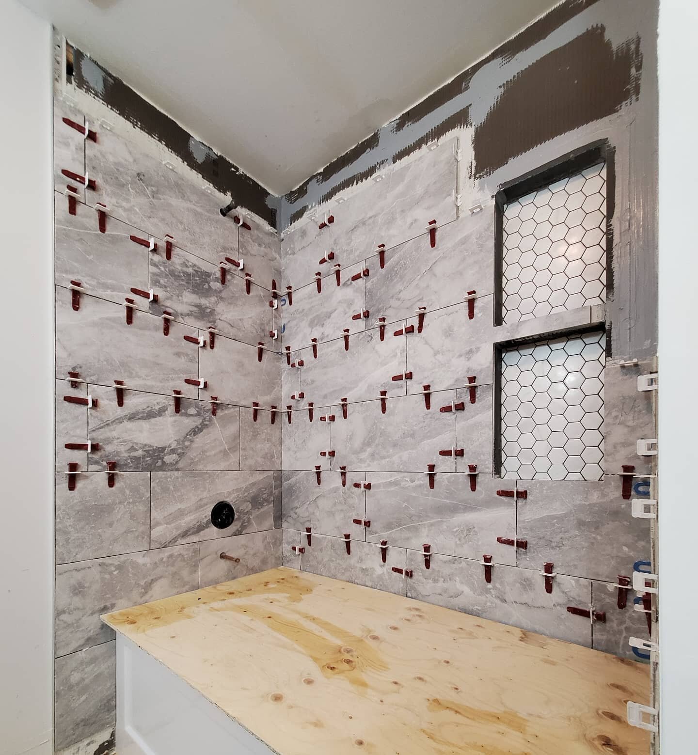 We don't install tile ourselves all that often, but we have a little time before our next job and decided to tile the bathroom on our current project. Definitely not a professional tile setter but this bathroom is coming along nicely.
.
.
.
.
#contra
