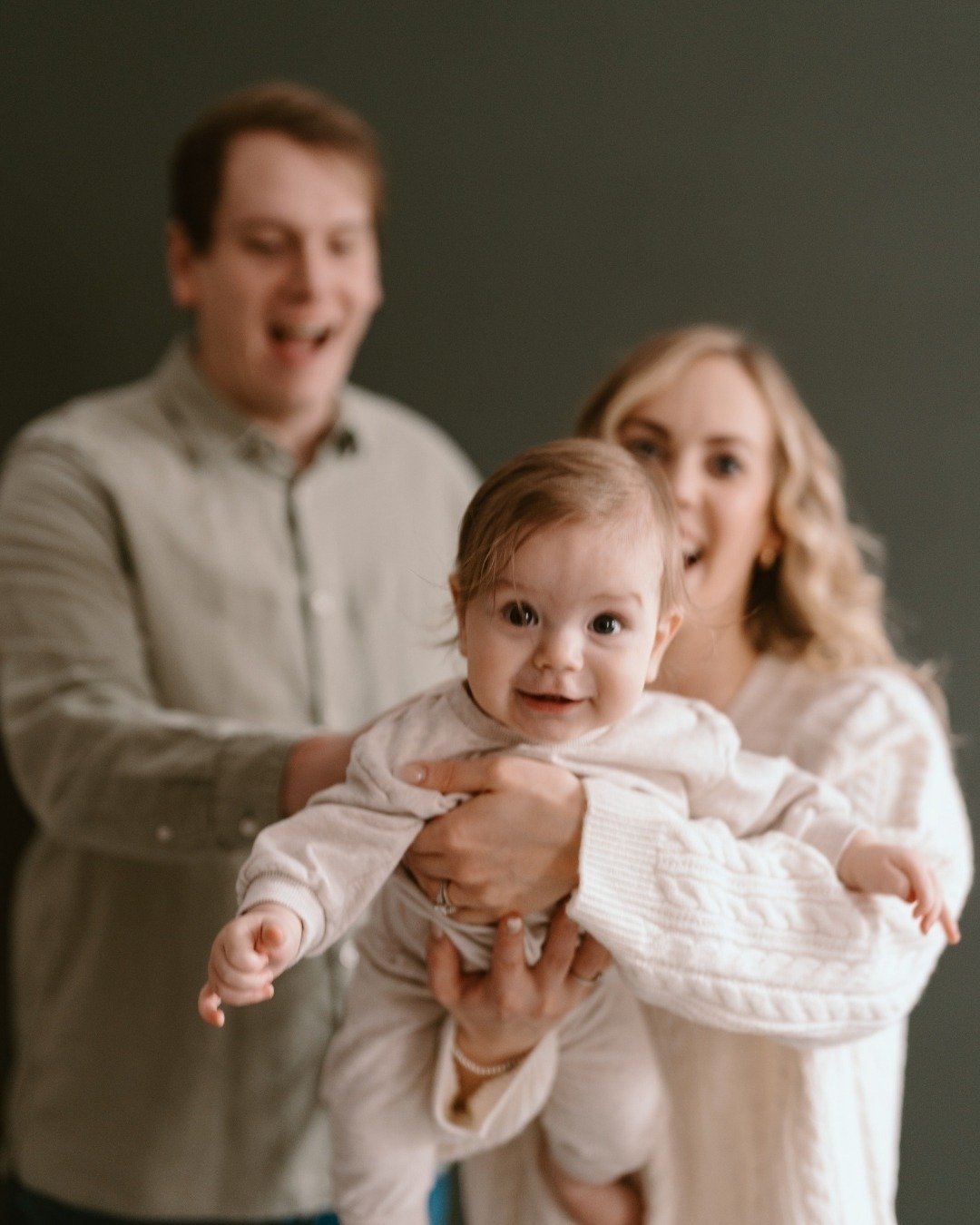 Happy Holidays!!
Please enjoy these cutie photos of this cutie family 🥰
There is something so special about getting the opportunity to capture a family's first Christmas together ✨
It’s such an honor to be part of moments like these, and I