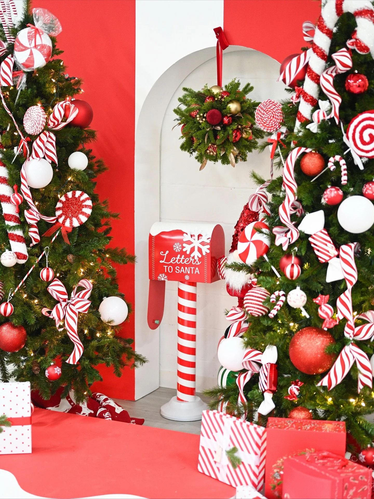 Sugar Rush Christmas &hellip;.
.
.
.
.
#christmasminisessions #houstonchristmasminis  #houstonchristmasphotography 
#houstonchristmas #houstonchristmaslights #houstonchristmasminisessionstudio #houstonchristmasmashphotographer  #houstonchristmasdecor