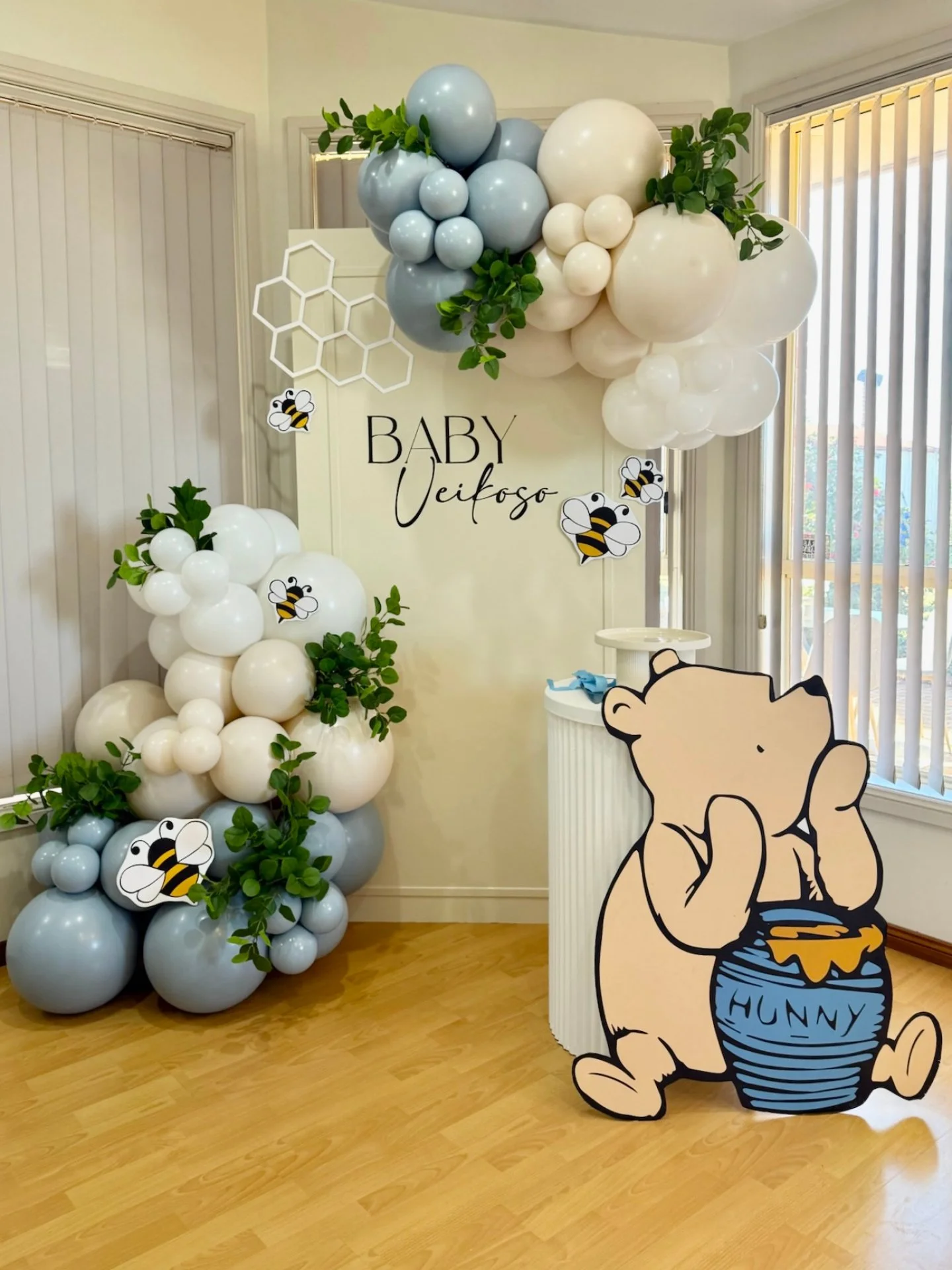 A Winnie the Pooh Inspired Baby Shower for Baby Veikoso 🐻
This adorable set up featured character cut outs, custom printing and cute balloon garlands with floral accents. Such a sweet set up for a very special celebration! ✨

Enquire now through the