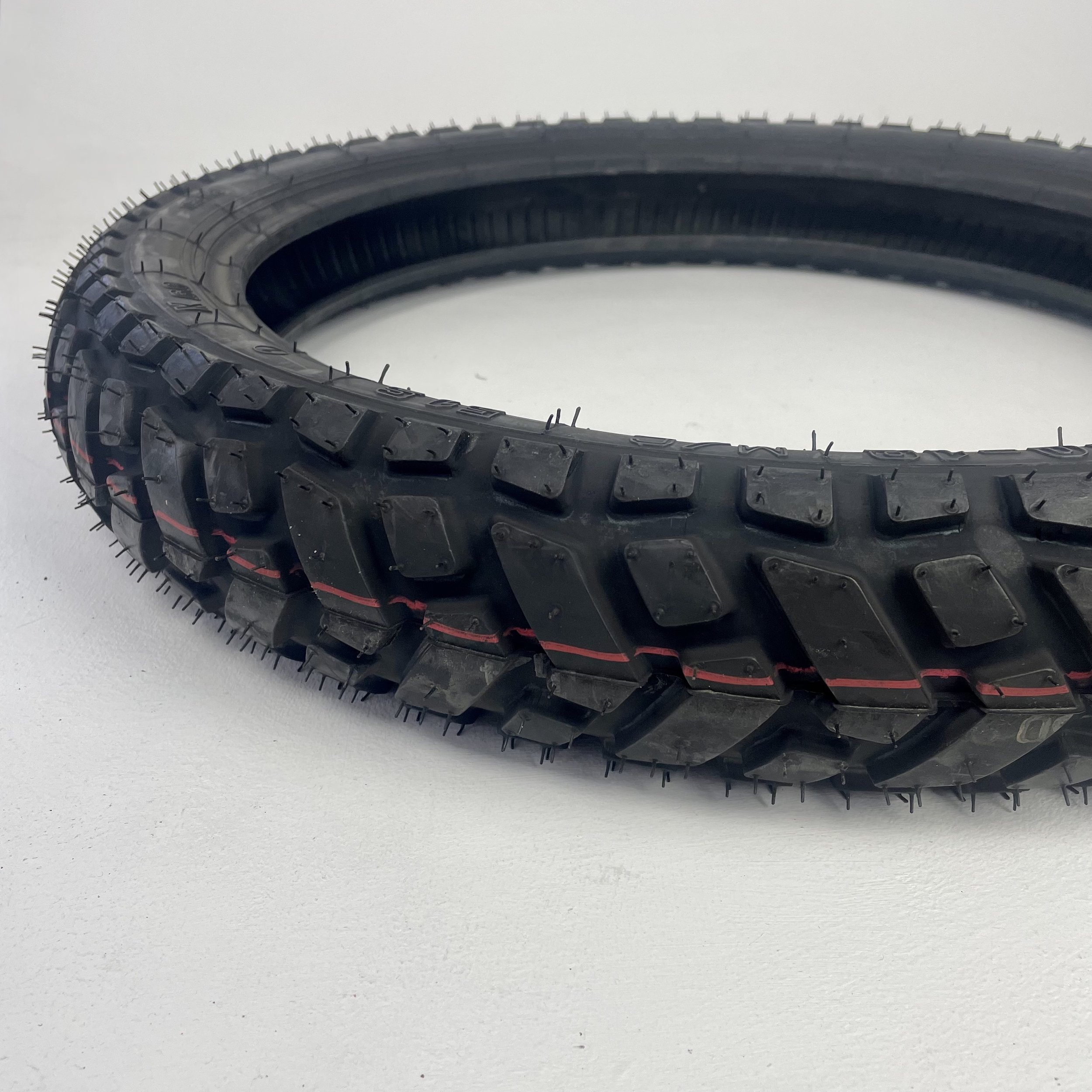 heidenau-k60-scout-enduro+tyre+-+sabotage+motorcycles2.jpeg