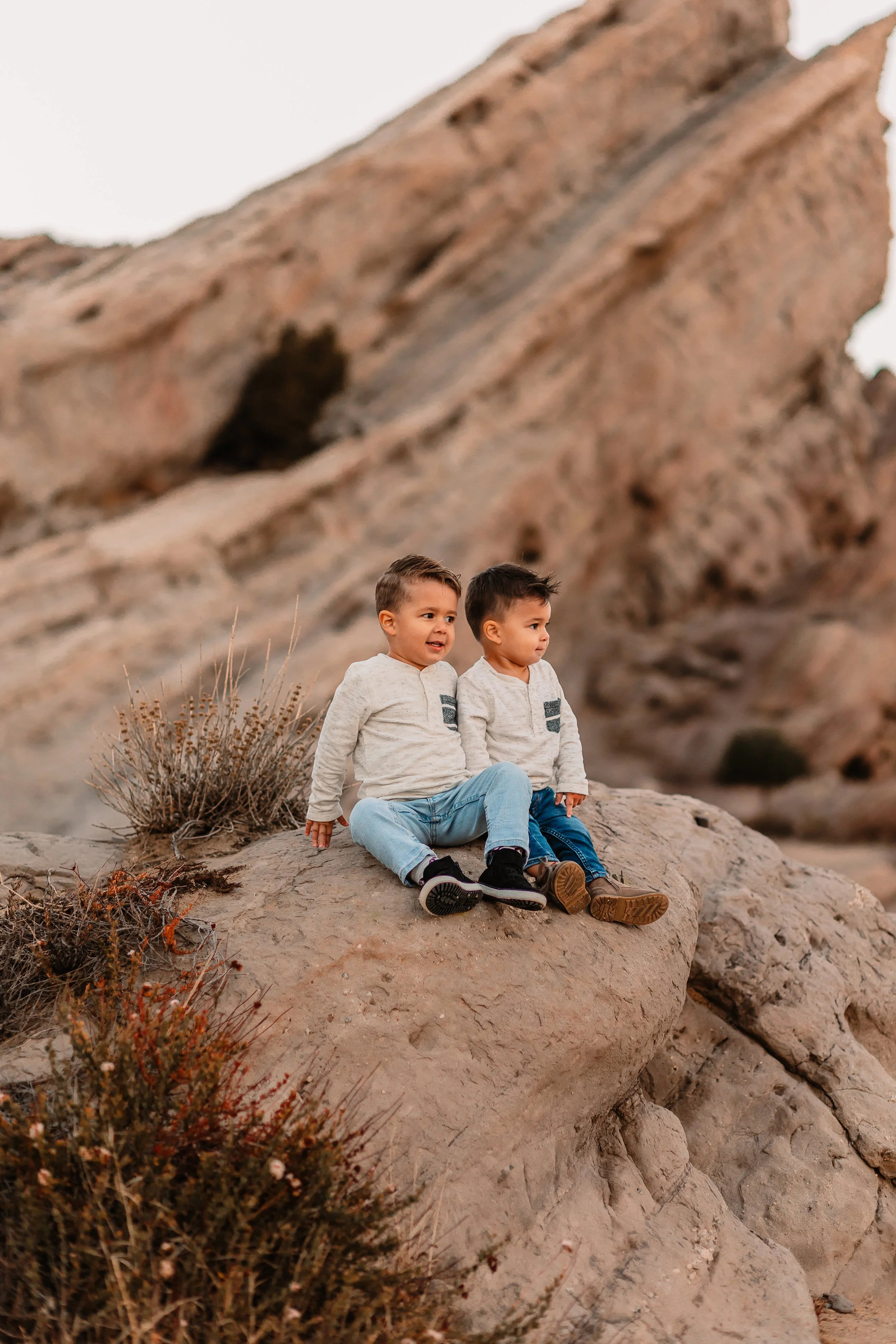 Santa Clarita Photographer - Santa Clarita Family Photographer - Santa Clarita Family Photos - this photo location is at vasquez rocks in agua dulce