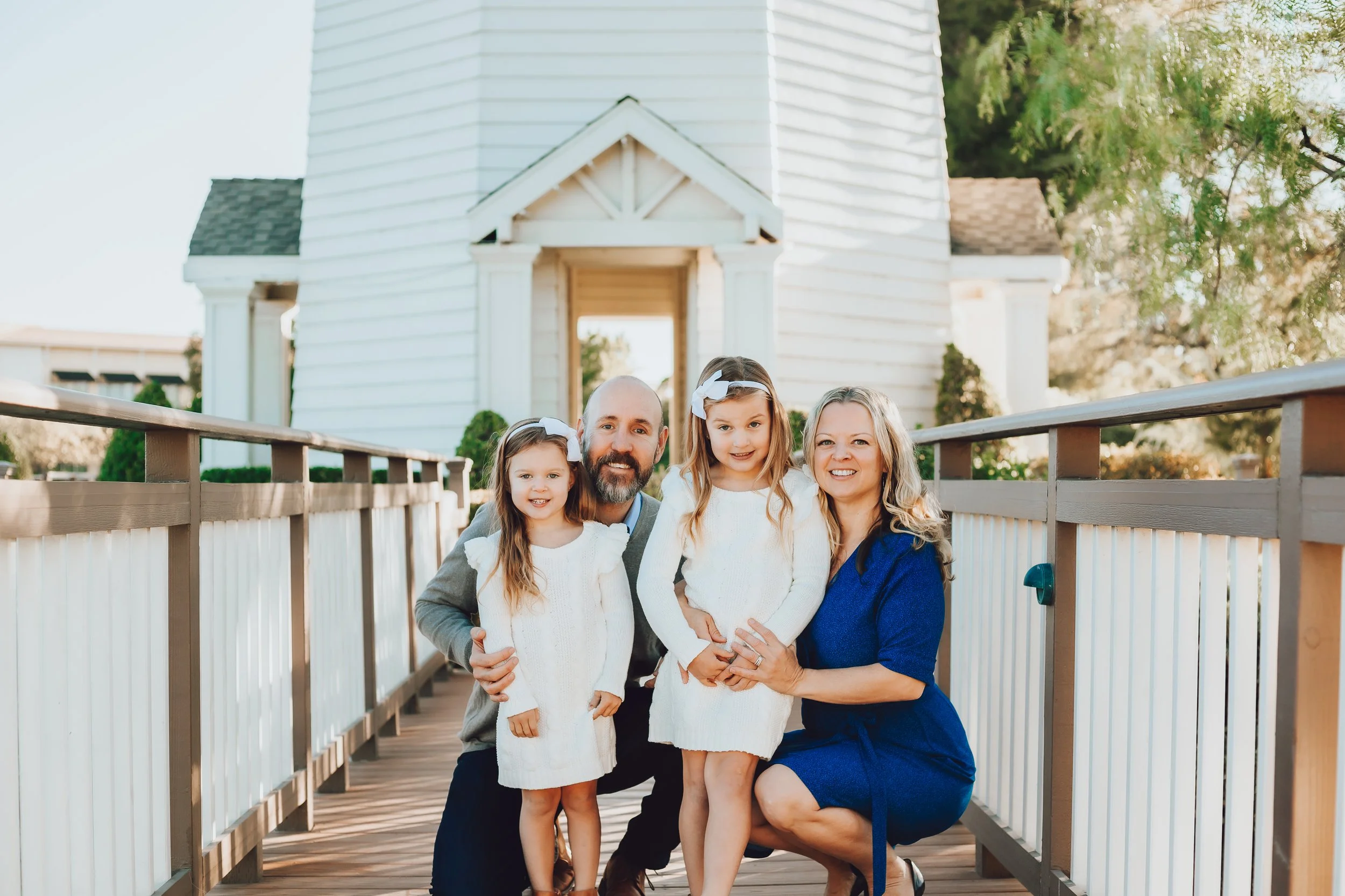 Santa Clarita Photographer - Santa Clarita Family Photographer - Santa Clarita Family Photos - this photo location is at bridgeport Valencia