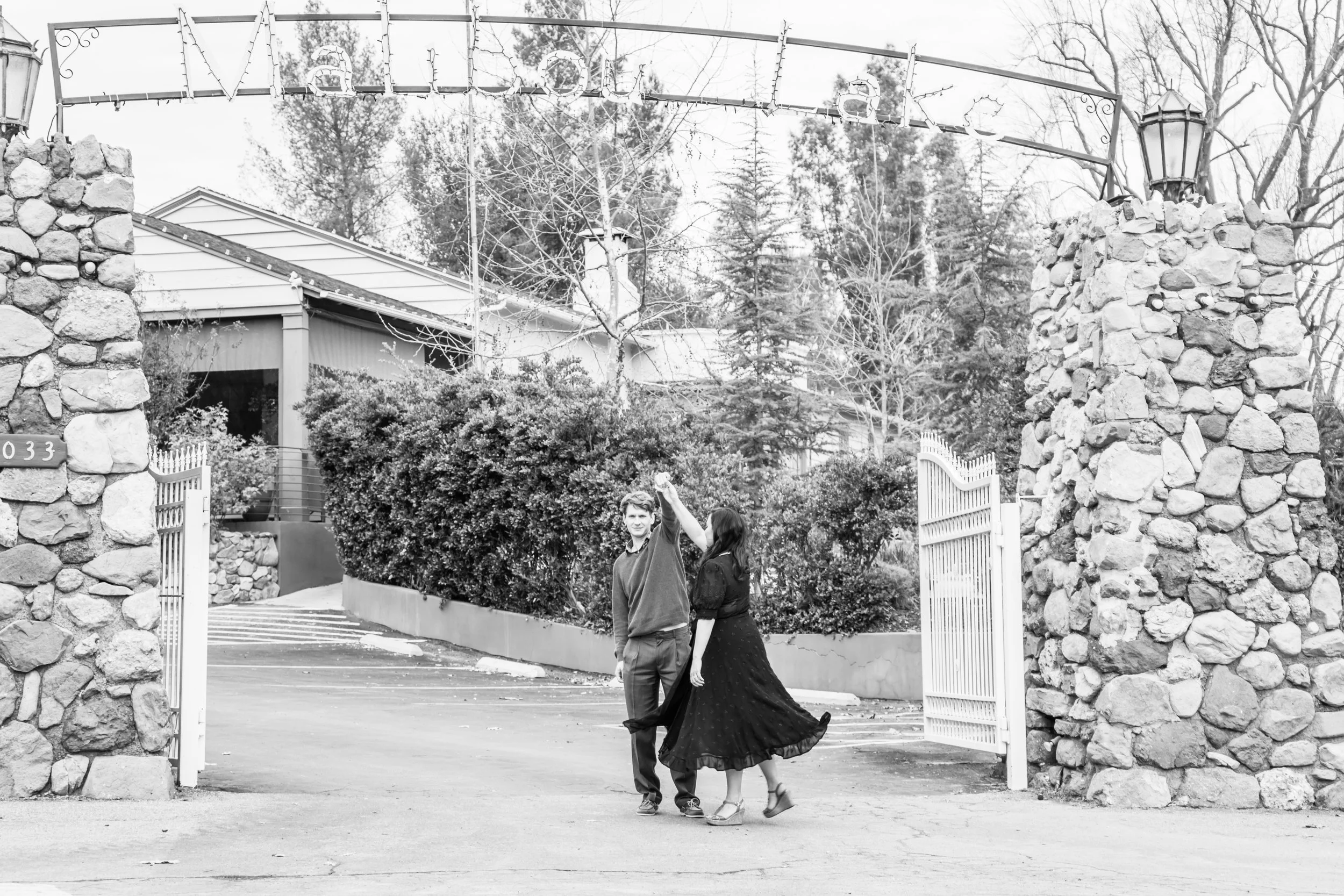 Santa Clarita Photographer - Santa Clarita Couples Photographer - Santa Clarita Couples Photos - this photo location is at malibou lake mountain club or the lodge at malibou lake in agoura hills - engagement photos - santa clarita engagement photogra