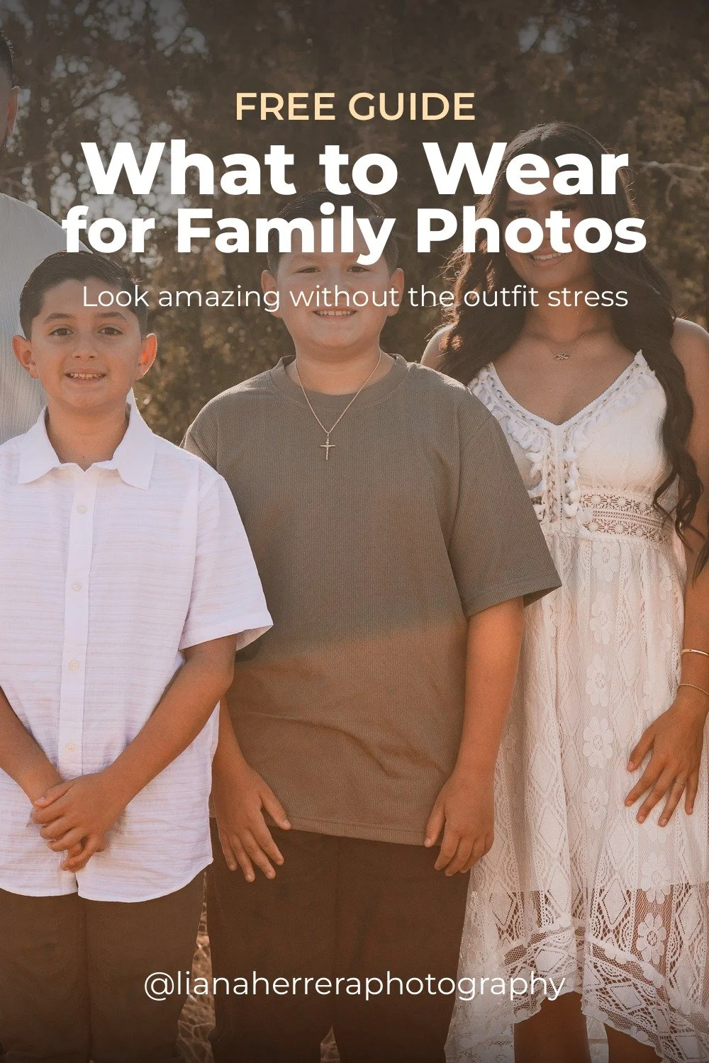 Free What to Wear guide for family photos