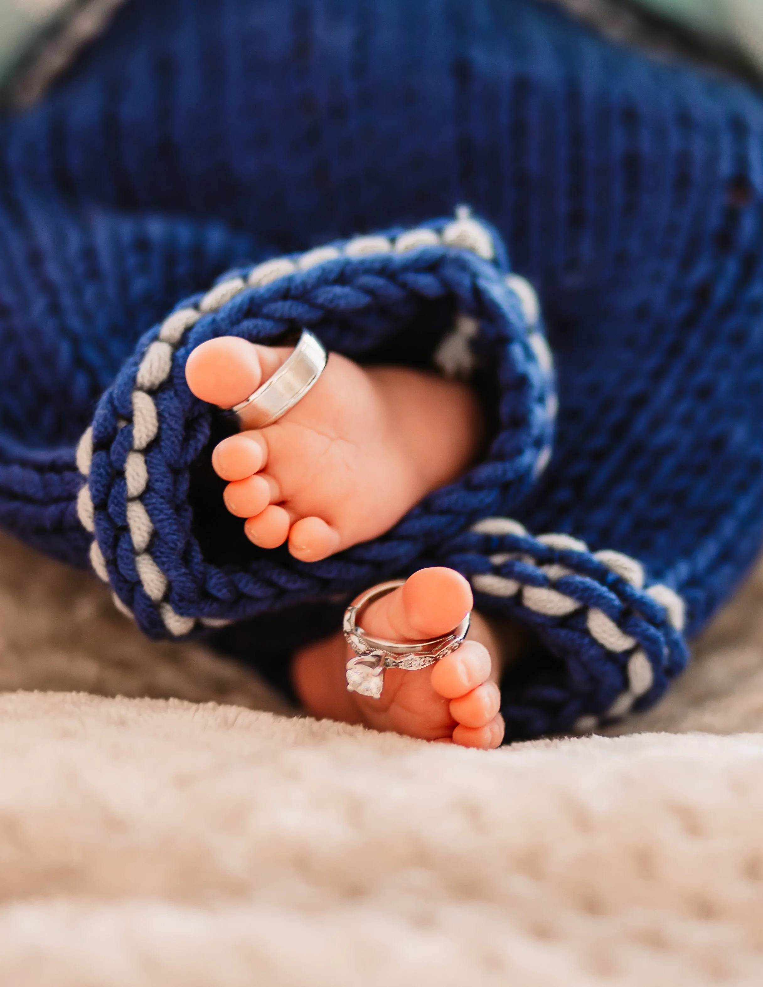 Santa Clarita Photographer - Santa Clarita Lifestyle Newborn Photographer - Santa Clarita Lifestyle Newborn Photos - this photo location is at the private home in santa clarita ca